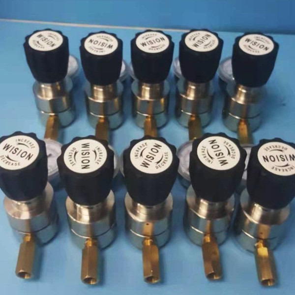 某知名大學(xué)向我司訂購不銹鋼減壓閥